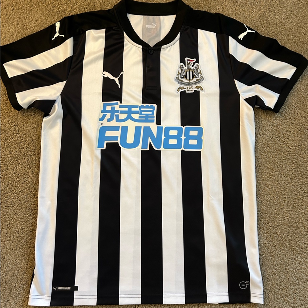 2017-2018 Newcastle United 125th Anniversary jersey